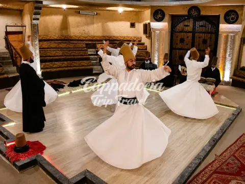Ensemble musicale Sufi tradizionale allo spettacolo dei dervisci in Cappadocia